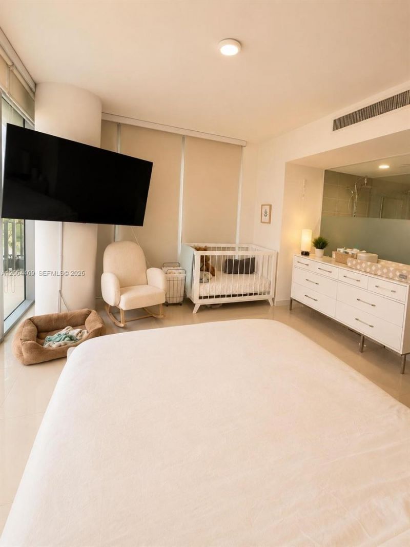 92 SW 3rd St , Unit 1210, Miami, FL 33130 Photo