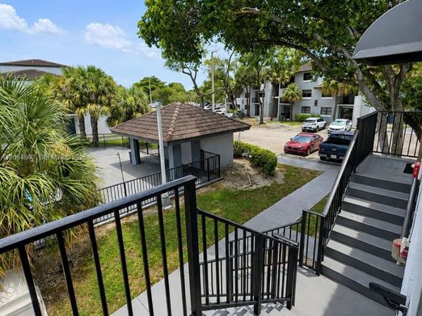 7235 NW 179th St , Unit 212, Hialeah, FL 33015
