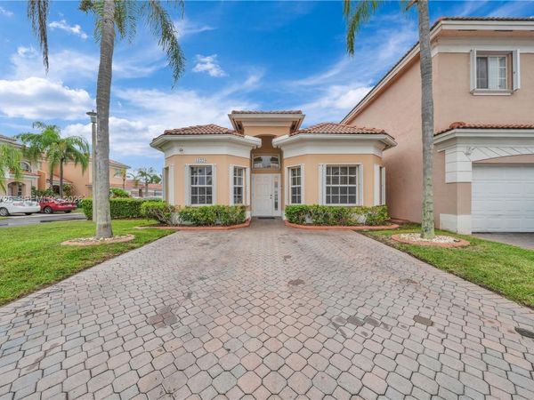 16220 SW 101st Ter , Miami, FL 33196
