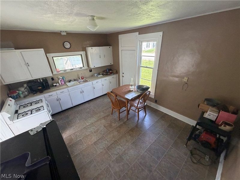 317 W Cross Street , Summerfield, OH 43788 Photo 14