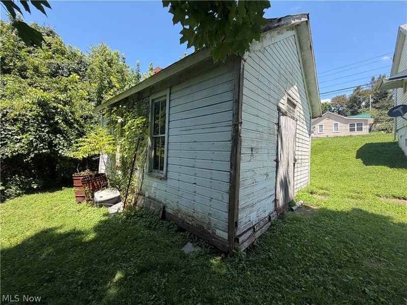 317 W Cross Street , Summerfield, OH 43788 Photo 8