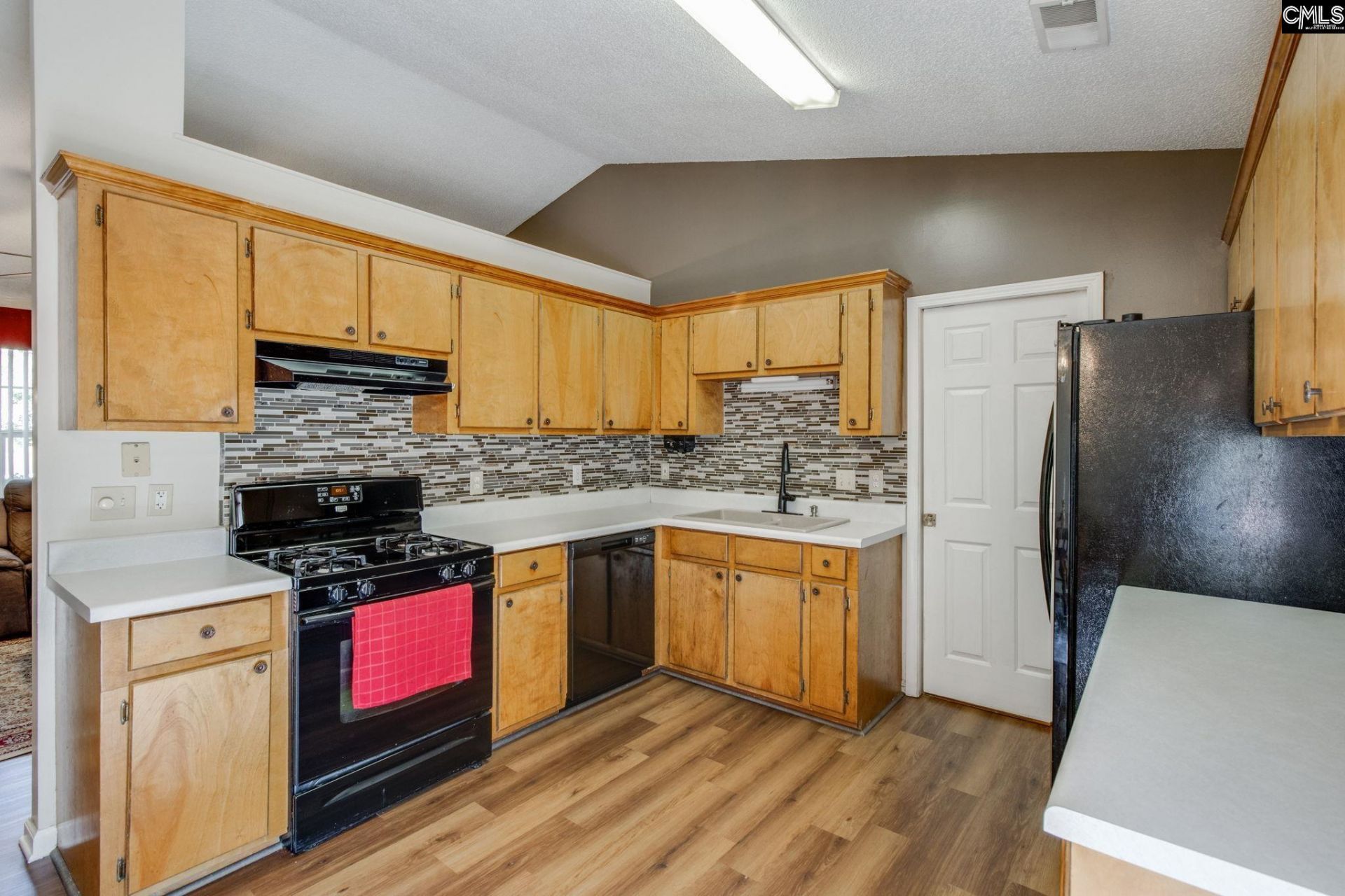 8 Brentwood Drive  Photo 10