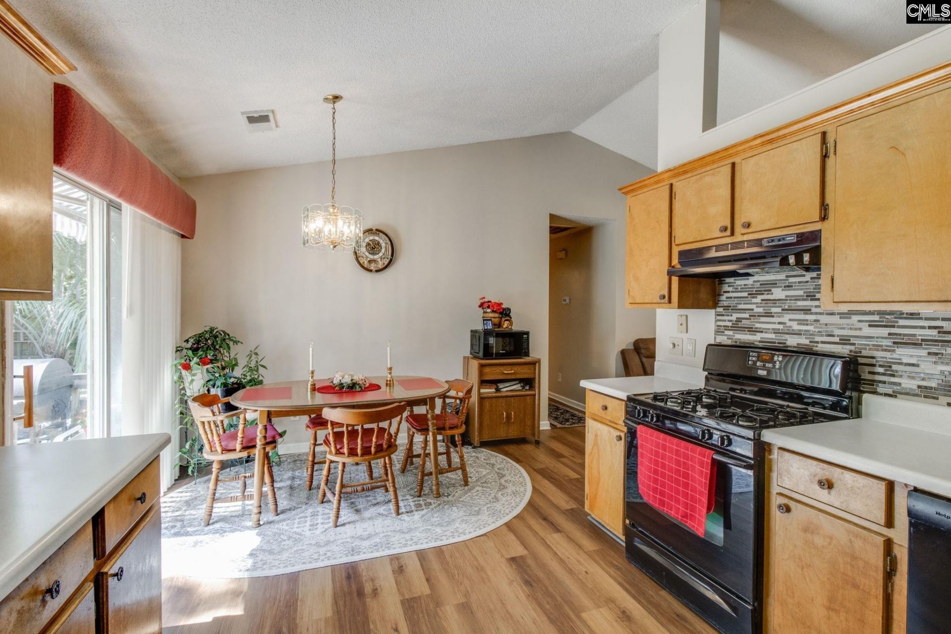 8 Brentwood Drive  Photo 11