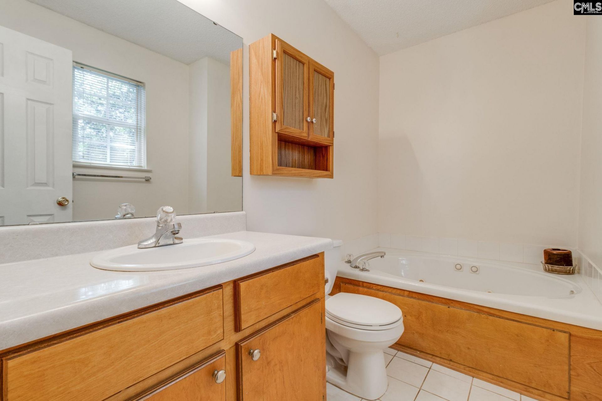 8 Brentwood Drive  Photo 16