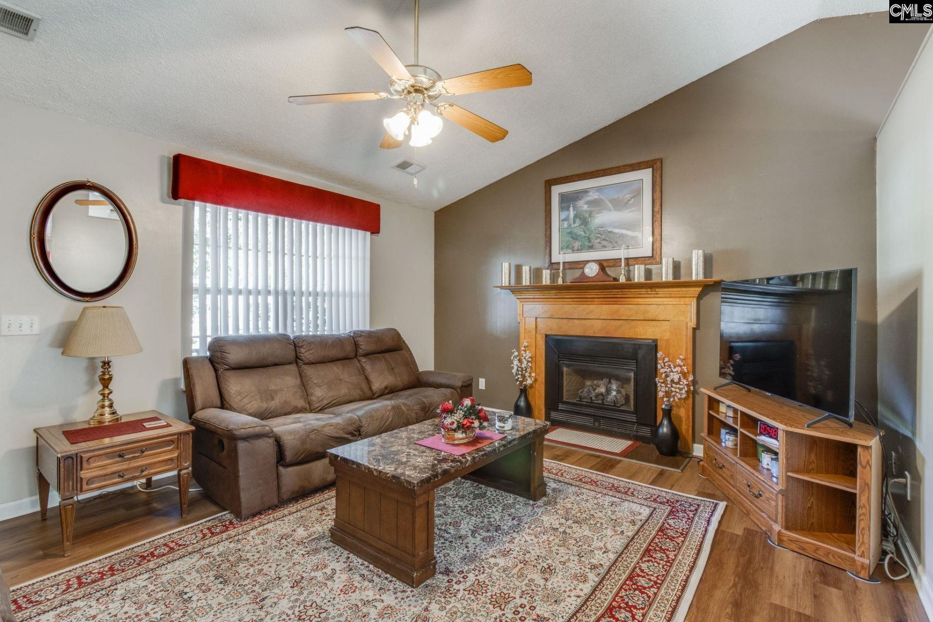 8 Brentwood Drive  Photo 5