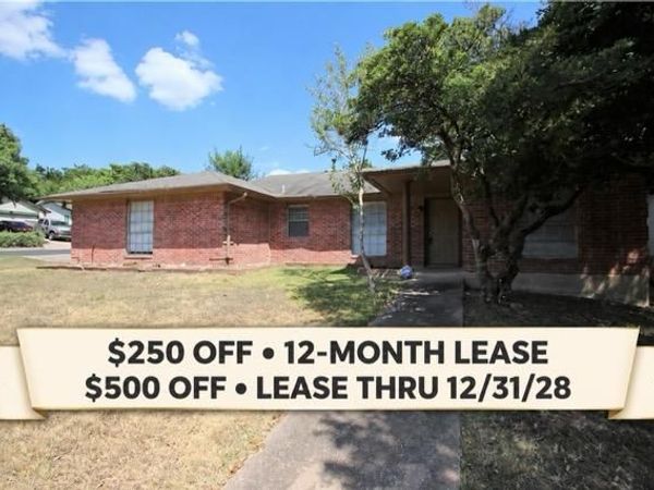 7017 Crosswood DR, Austin, TX 78745
