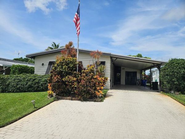 7680 SE Shenandoah Drive, Hobe Sound, FL 33455