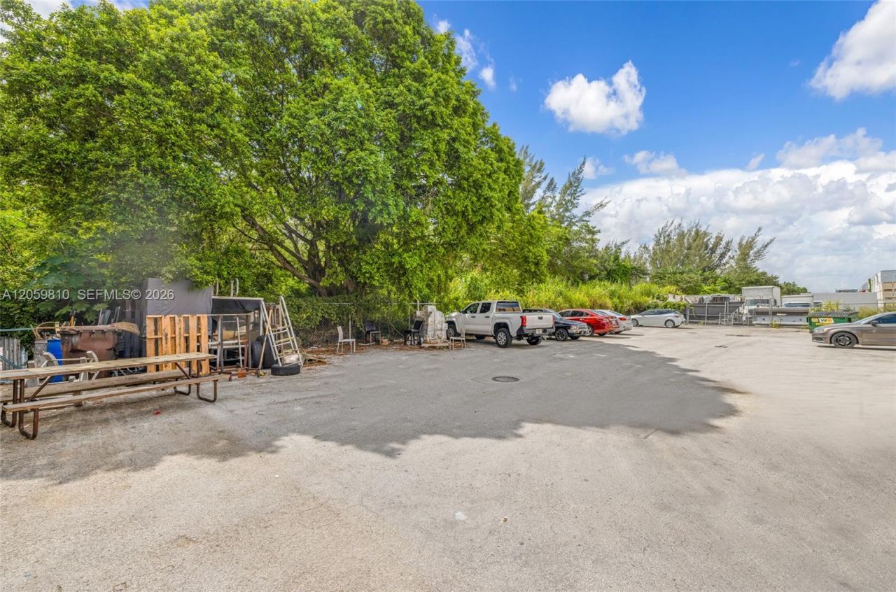 7725 W 2nd Court , Hialeah, FL 33014 Photo