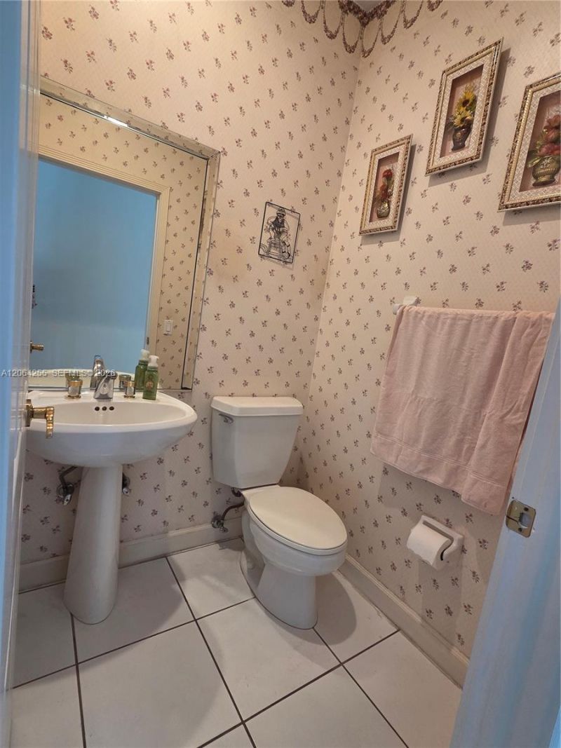 8235 SW 85th Ter, Miami, FL 33143 Photo