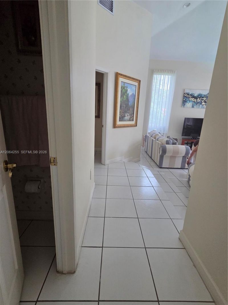 8235 SW 85th Ter, Miami, FL 33143 Photo