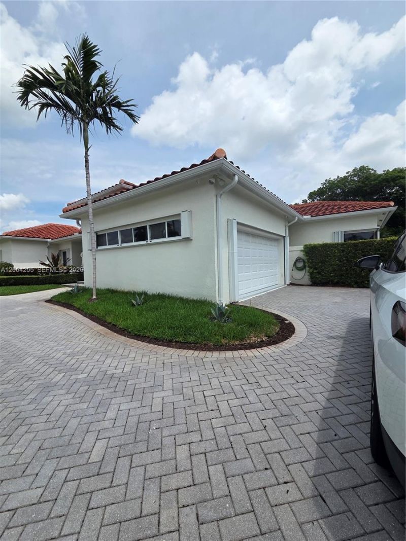 8235 SW 85th Ter, Miami, FL 33143 Photo