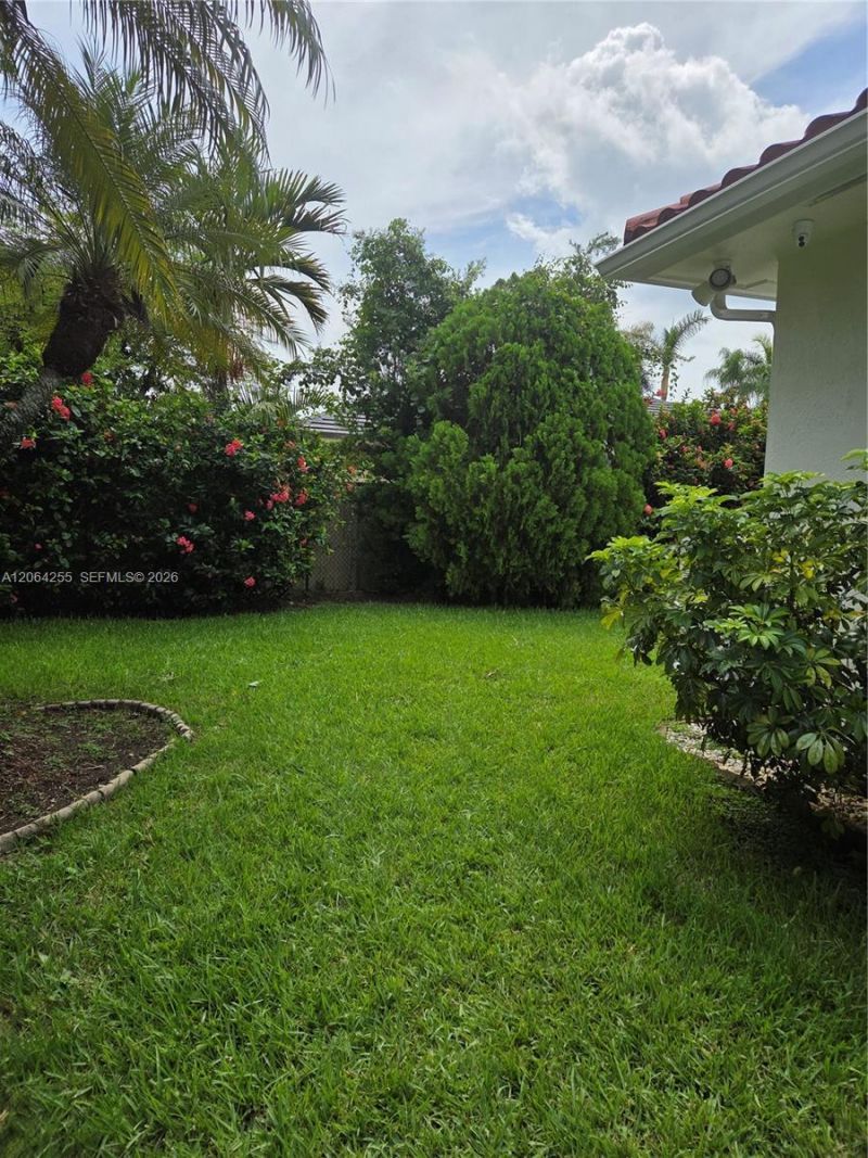 8235 SW 85th Ter, Miami, FL 33143 Photo