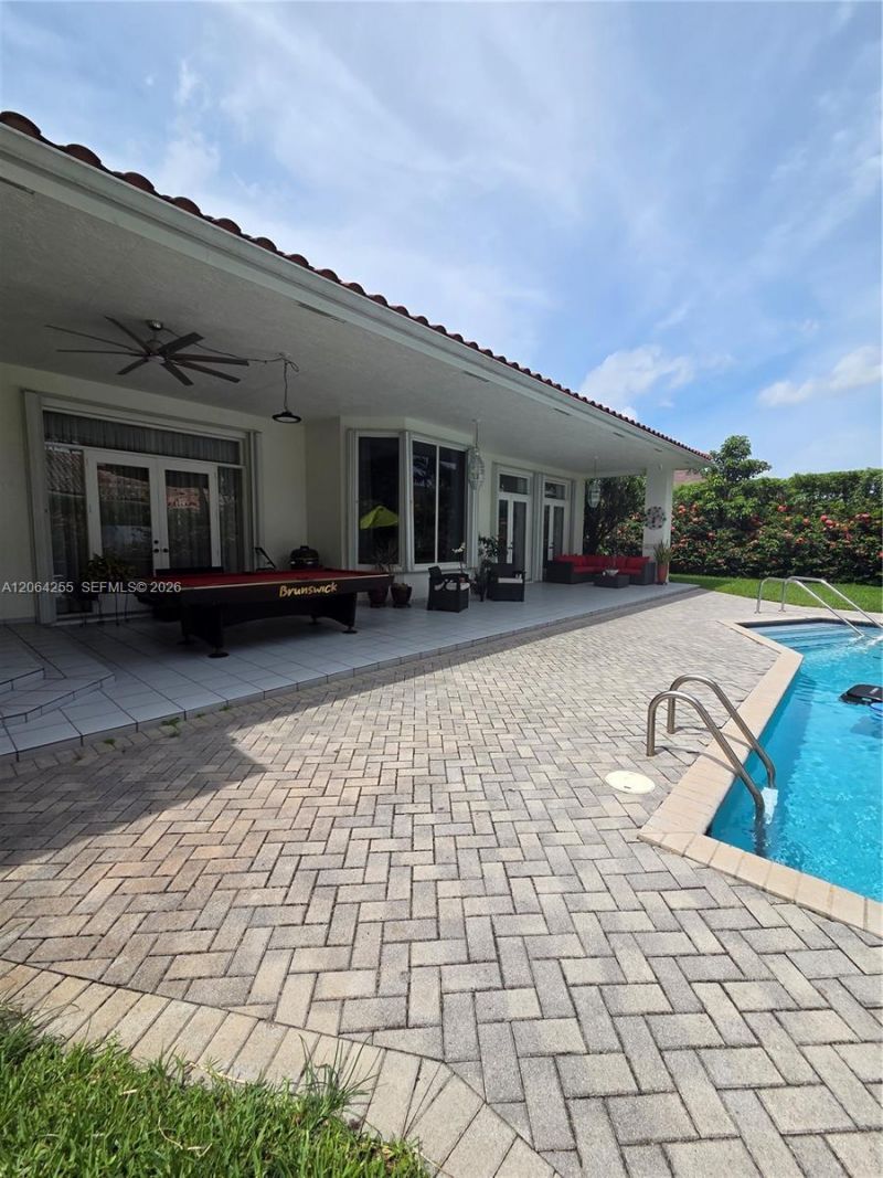 8235 SW 85th Ter, Miami, FL 33143 Photo