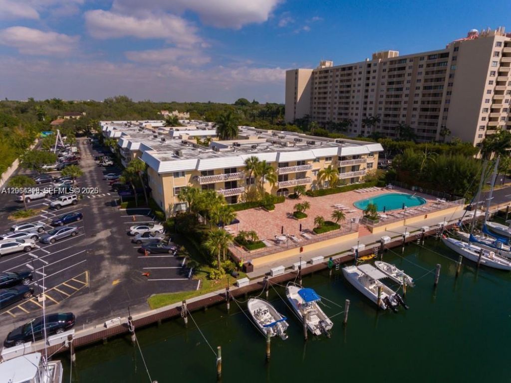 100 Edgewater Dr, Unit 305, Coral Gables, FL 33133 Photo