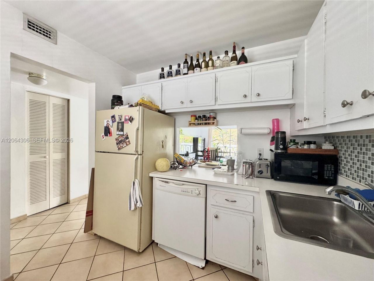 100 Edgewater Dr, Unit 305, Coral Gables, FL 33133 Photo