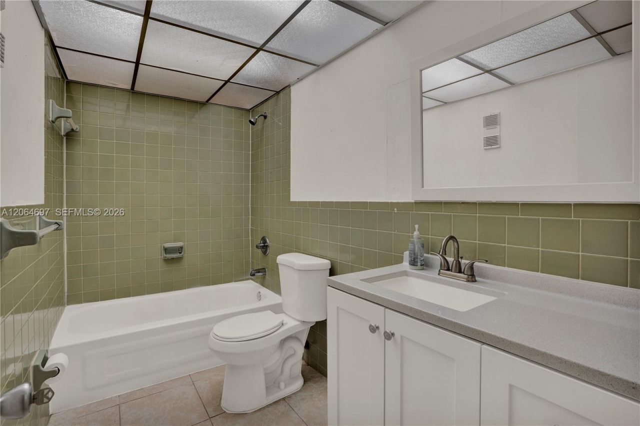 6970 NW 186th St, Unit 3-409A, Hialeah, FL 33015 Photo