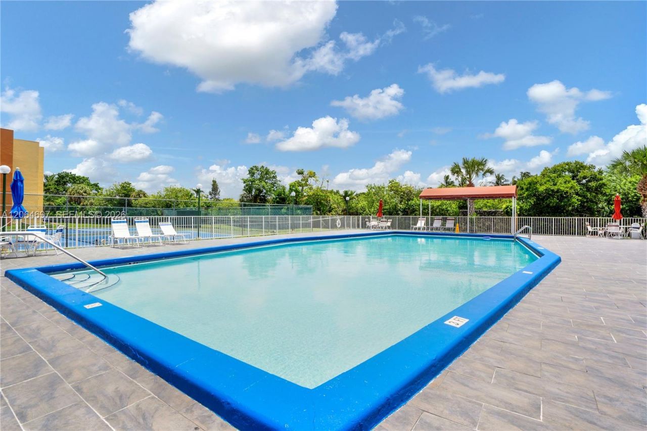 6970 NW 186th St, Unit 3-409A, Hialeah, FL 33015 Photo
