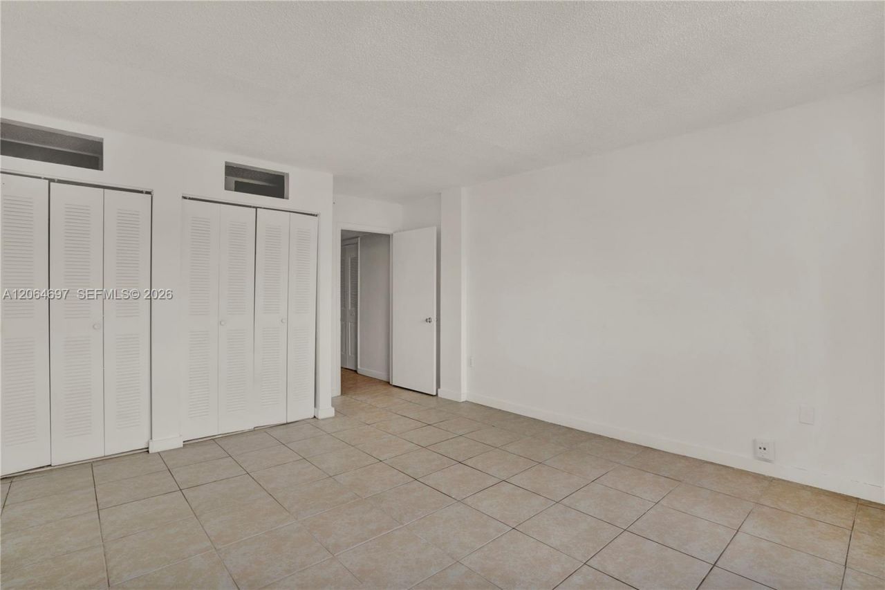 6970 NW 186th St, Unit 3-409A, Hialeah, FL 33015 Photo