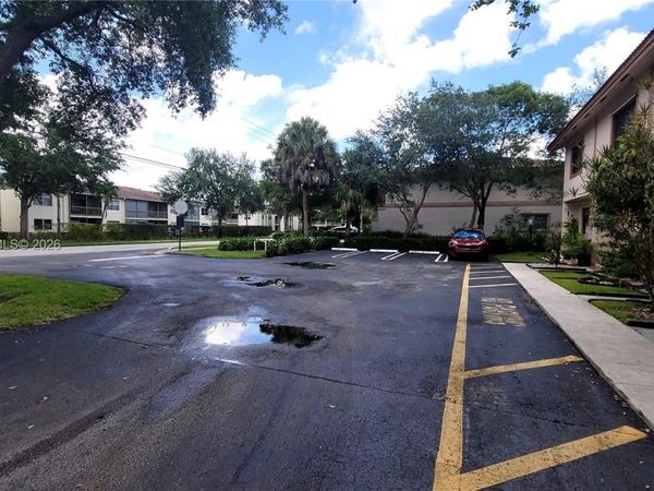 9092 NW 40th St , Unit 4, Coral Springs, FL 33065