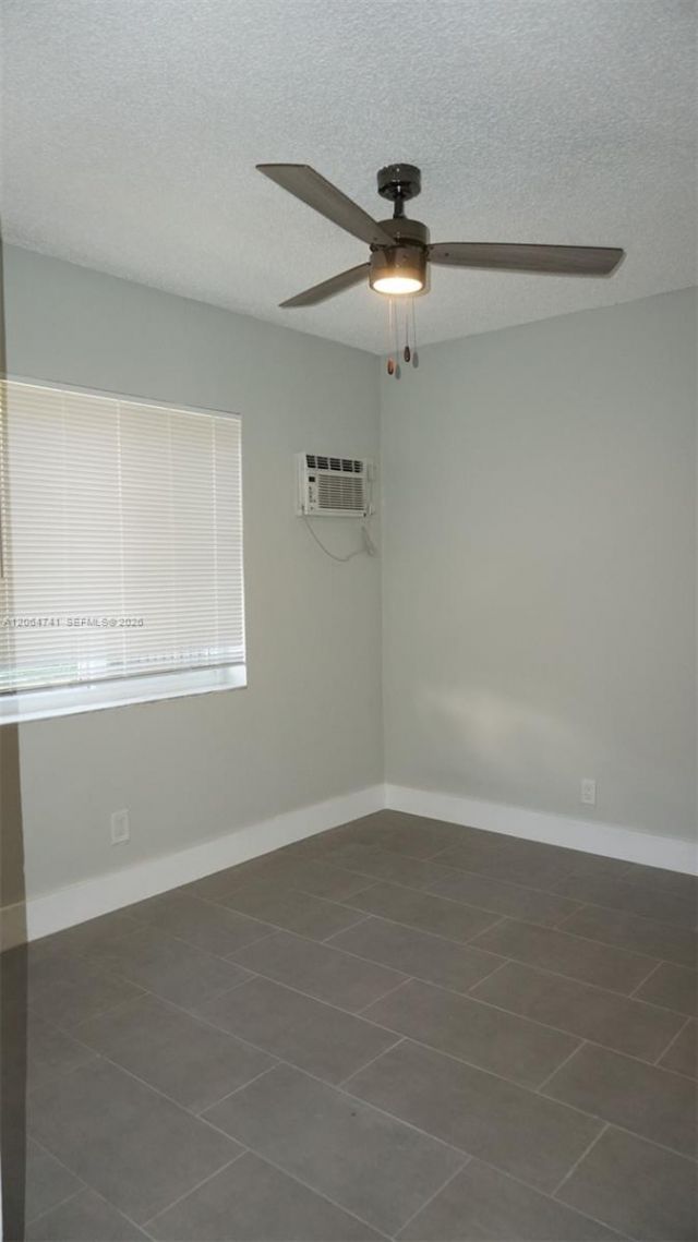808 SW 14th Ter , Unit 4, Fort Lauderdale, FL 33312 Photo