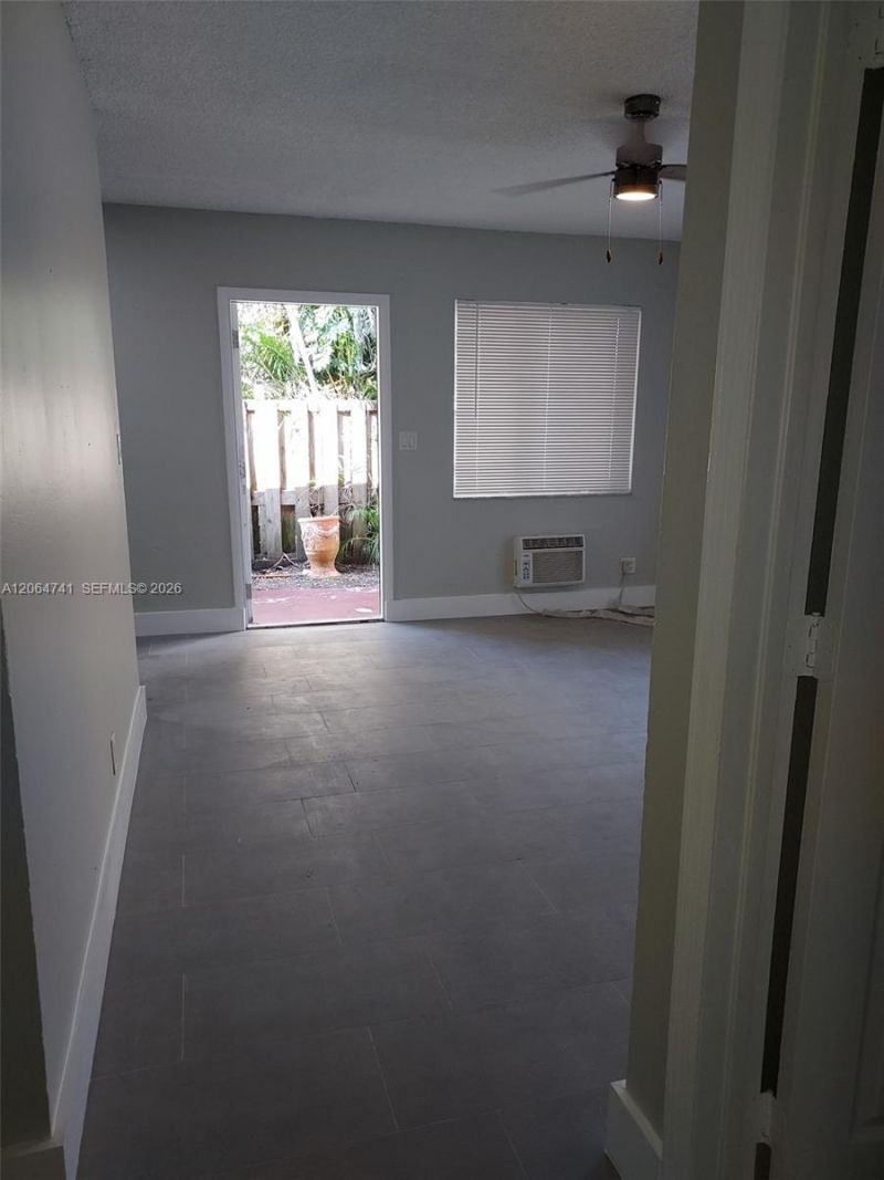 808 SW 14th Ter , Unit 4, Fort Lauderdale, FL 33312 Photo