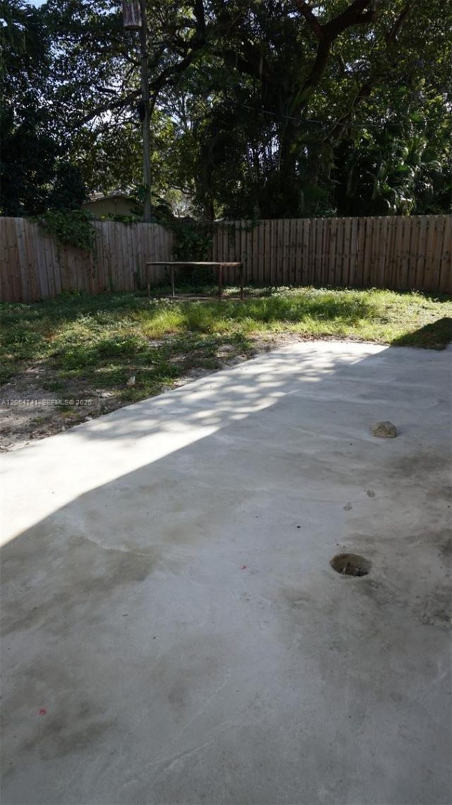 808 SW 14th Ter , Unit 4, Fort Lauderdale, FL 33312 Photo