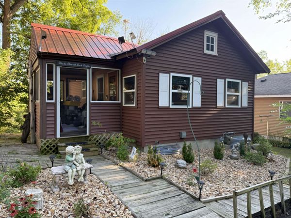141 Lakeview Avenue, Edgerton, WI 53534