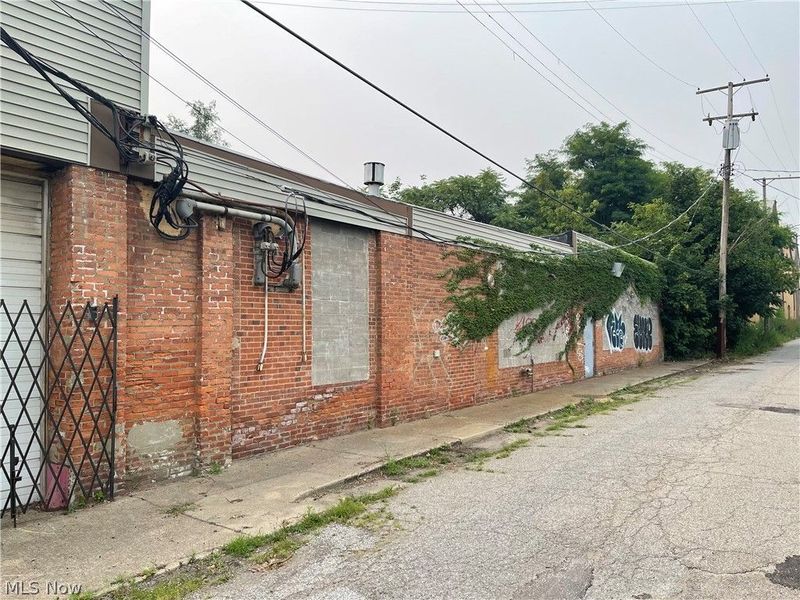 968 E 69th Place , Cleveland, OH 44103 Photo 3