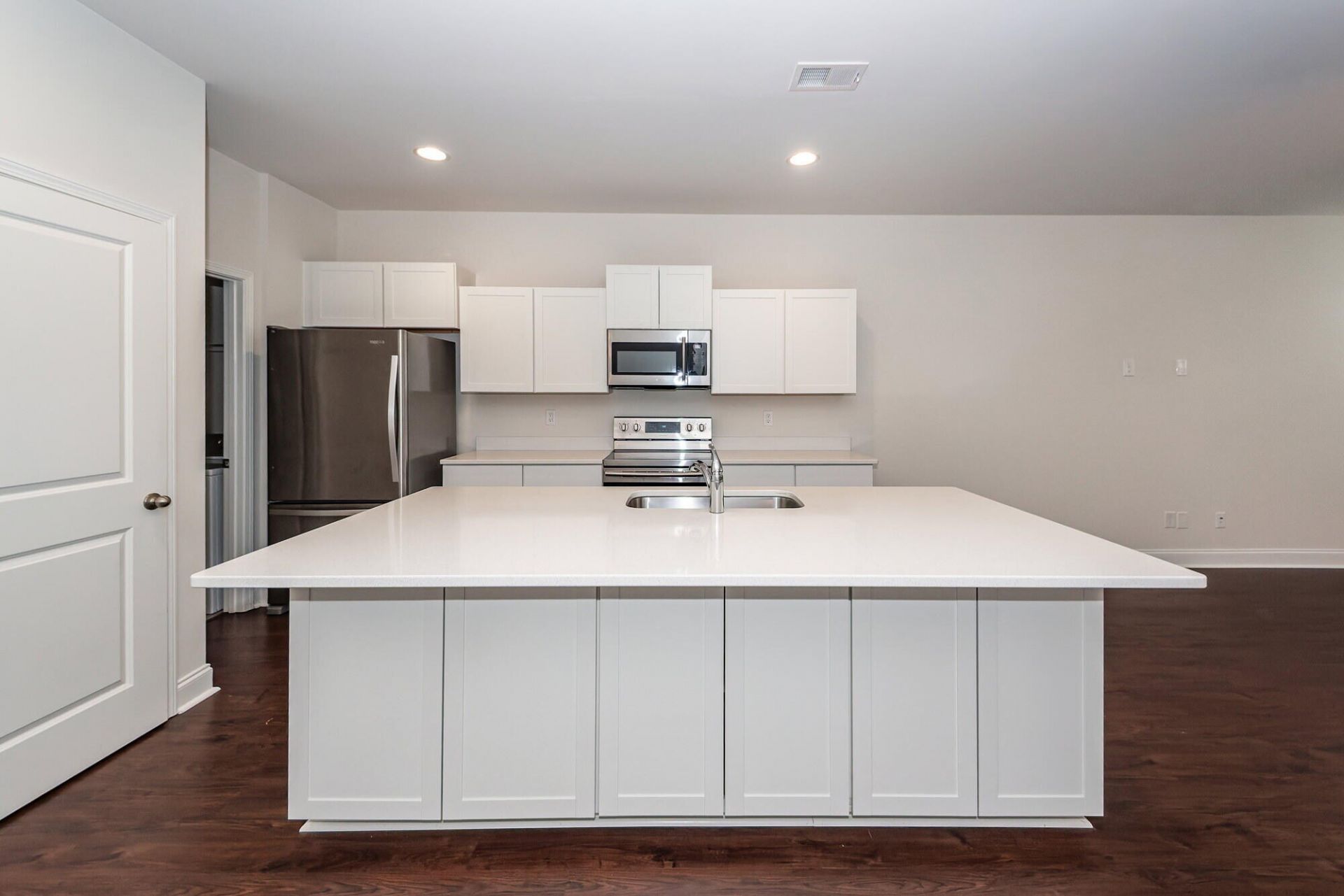 7787 Montview Road Photo 15