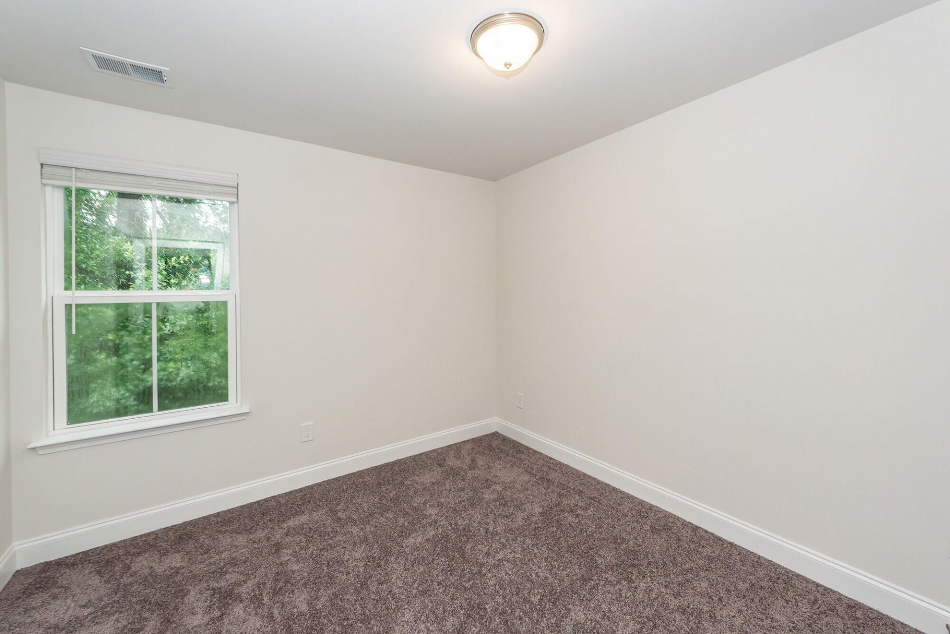 7787 Montview Road Photo 24
