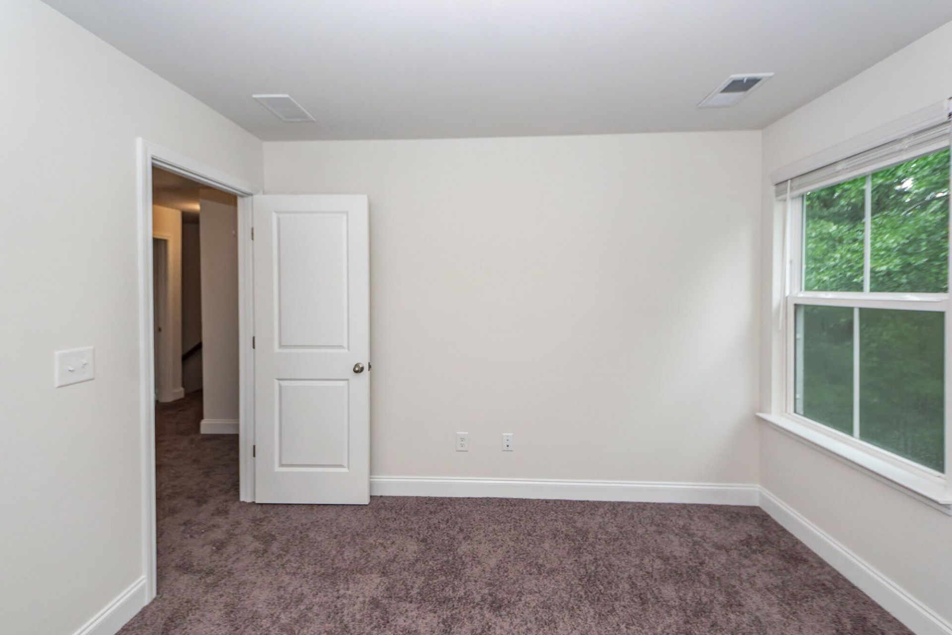7787 Montview Road Photo 28