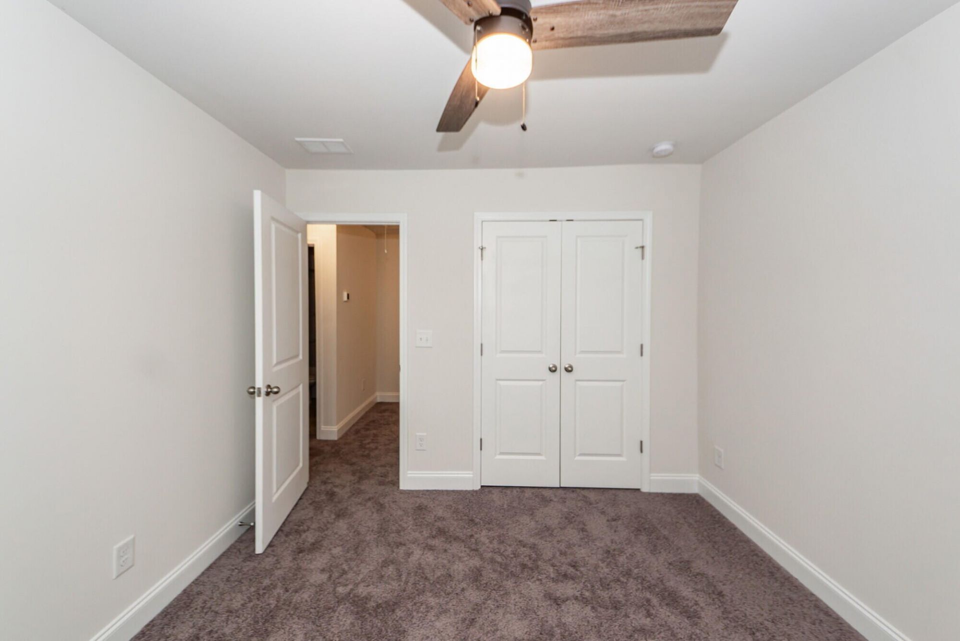 7787 Montview Road Photo 29