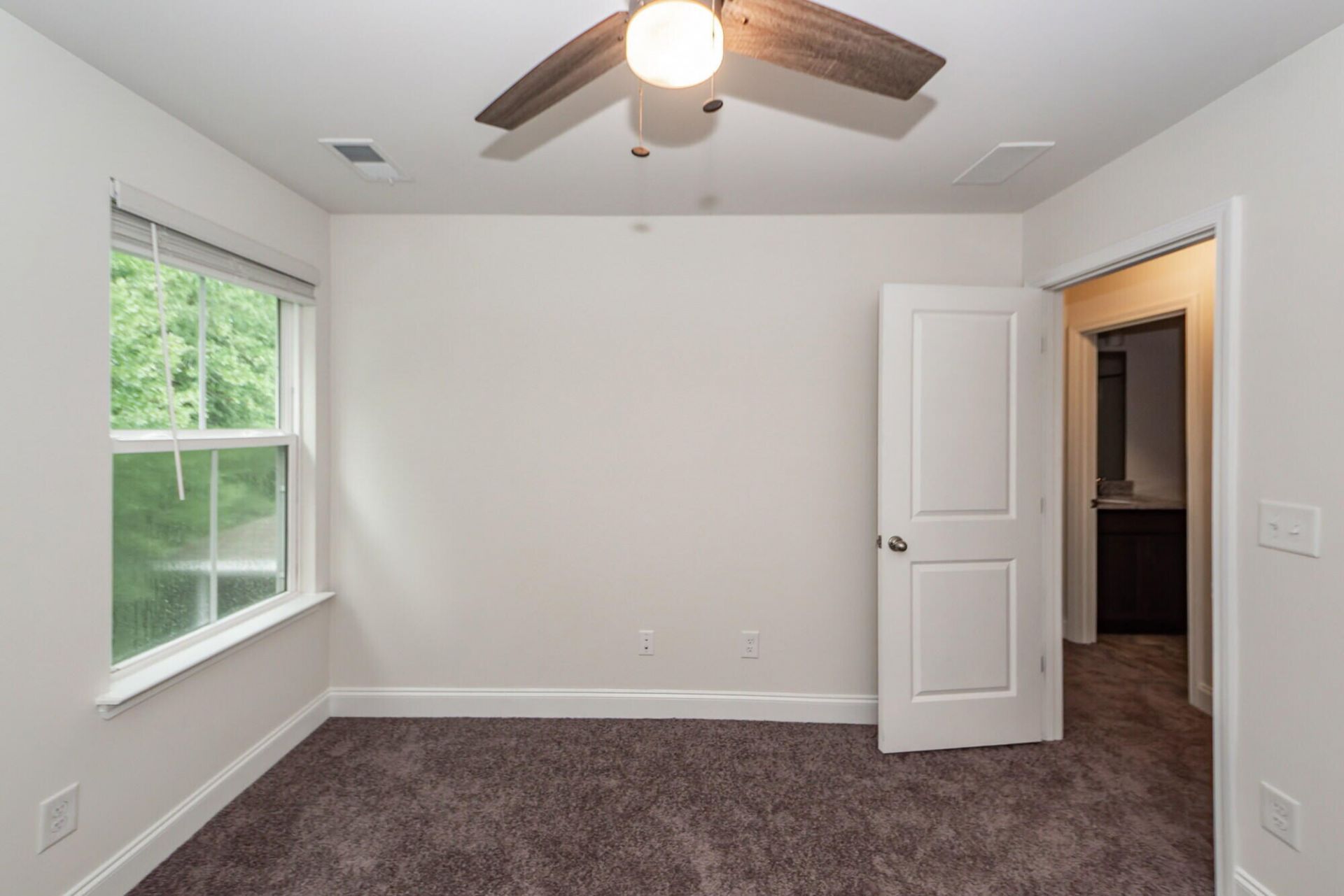 7787 Montview Road Photo 30
