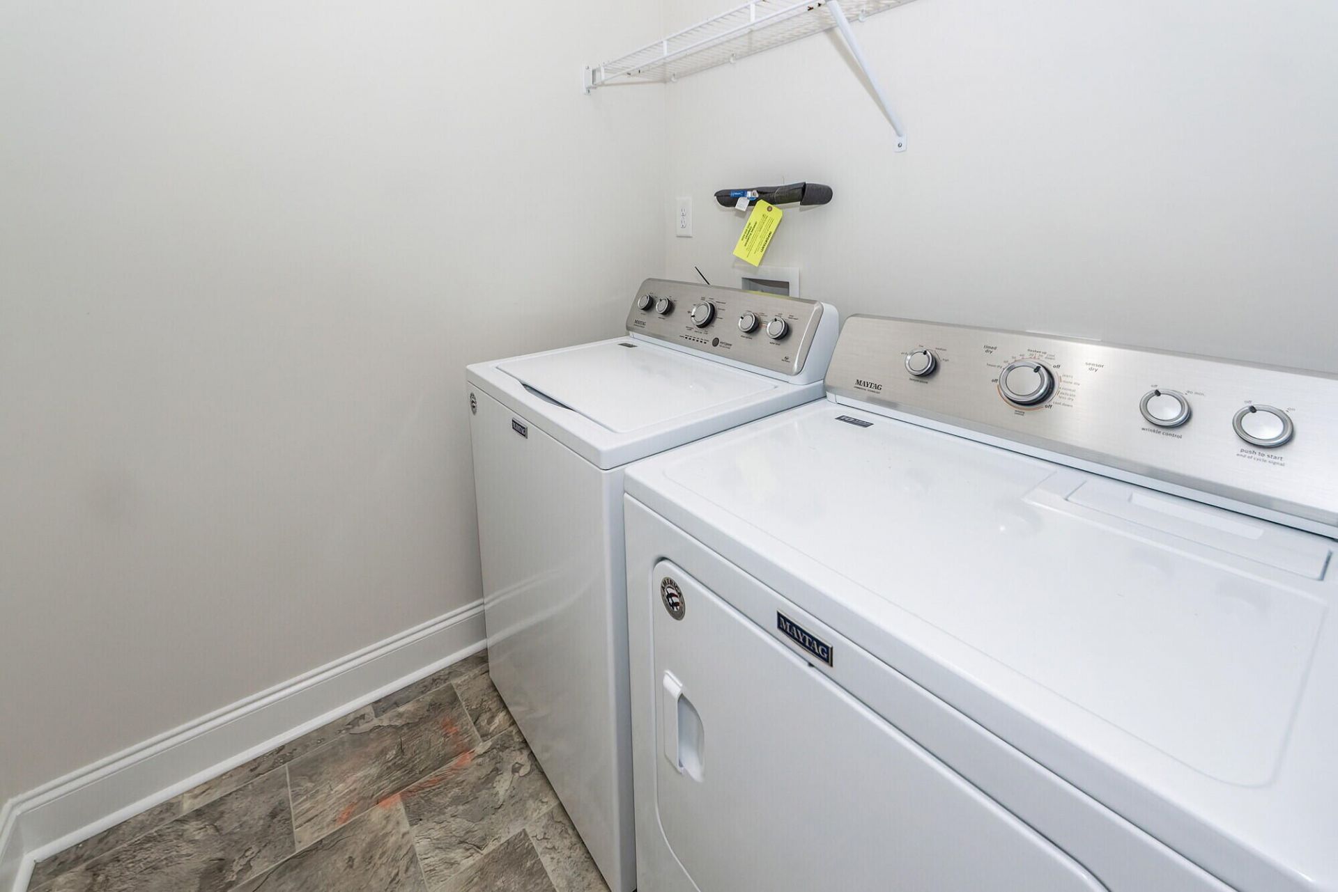 7787 Montview Road Photo 33