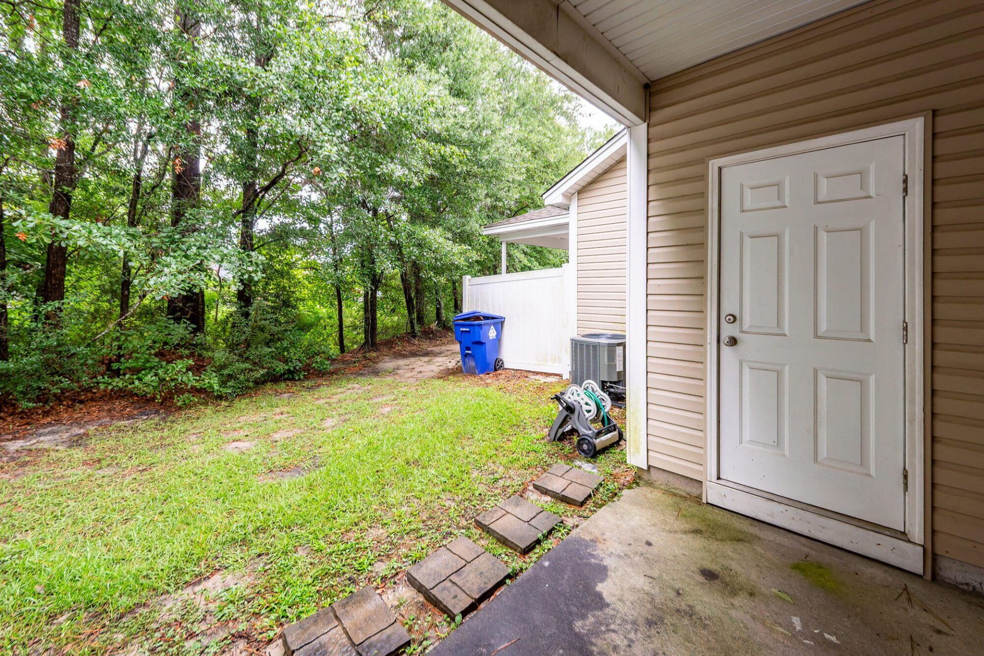 7787 Montview Road Photo 35