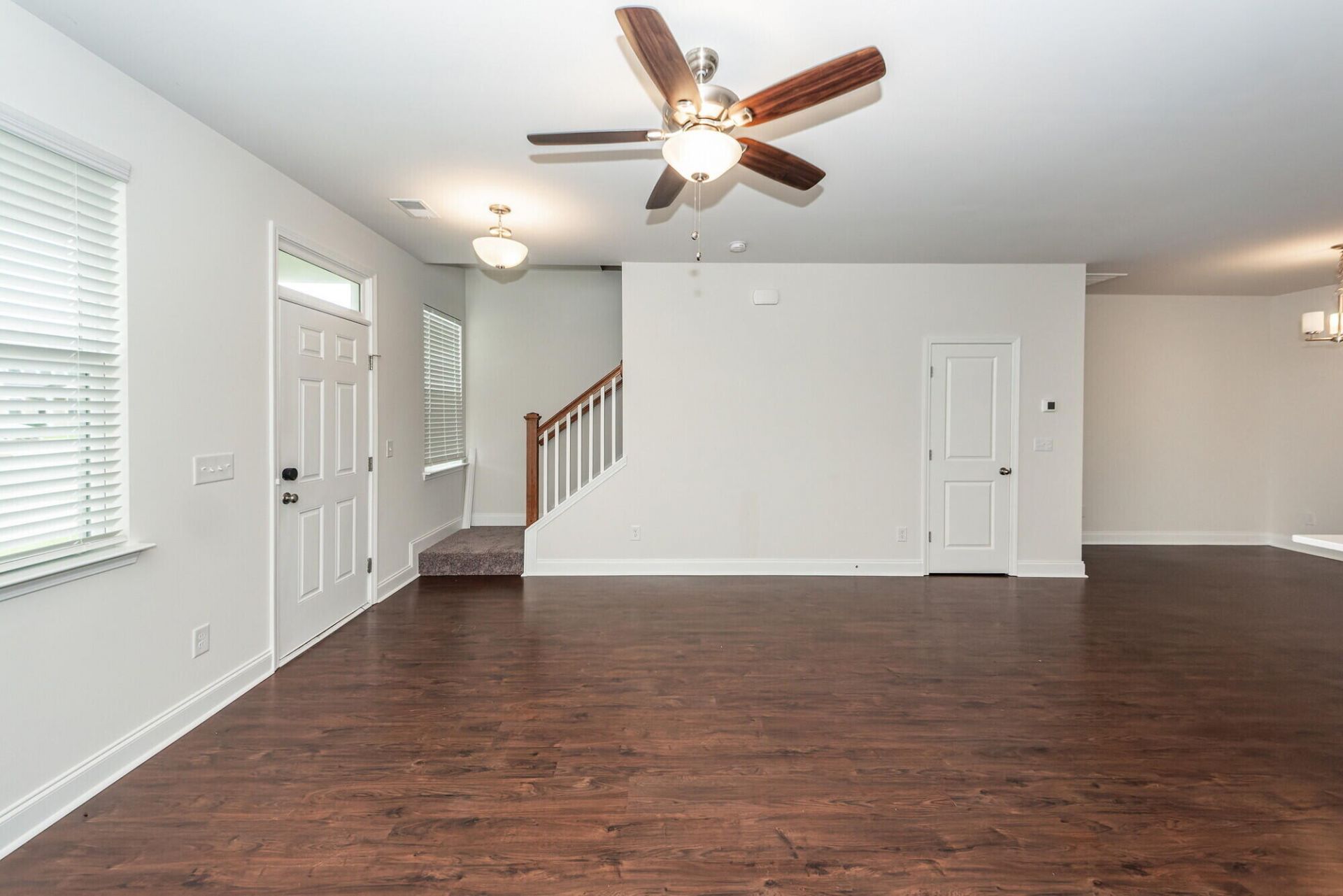 7787 Montview Road Photo 4