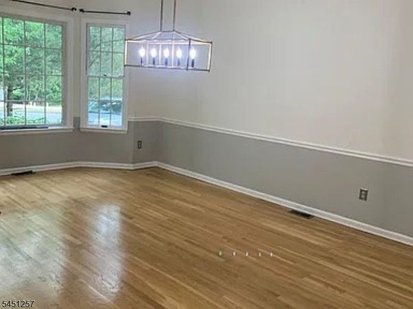 3 Wilson Ln, South Brunswick, NJ 08852