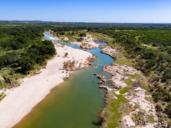 1801 KC 313, Junction, TX 76849