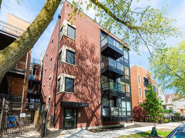 3710 N Kenmore Avenue , Unit 1, Chicago, IL 60613