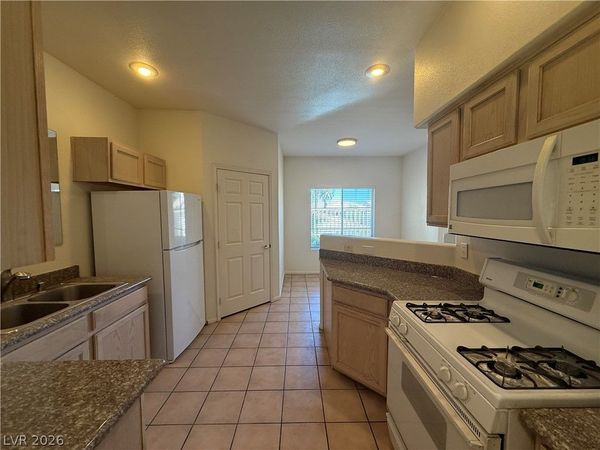10108 Benjamin Nicholas Place, Unit 104, Las Vegas, NV 89144