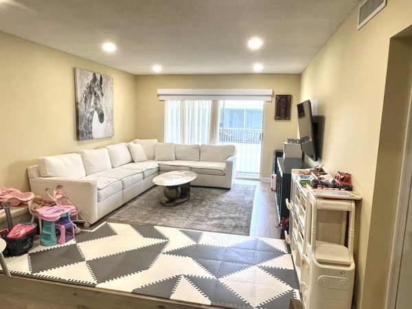 2211 NE 67th Street, Unit 1124, Fort Lauderdale, FL 33308