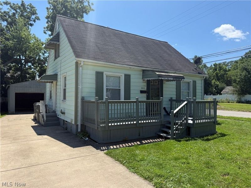 803 E Avondale Avenue E, Youngstown, OH 44502 Photo 1