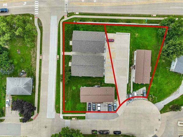301 College St, Unit & 303, Tiffin, IA 52340