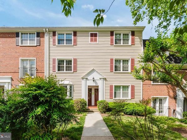 2725 S WALTER REED DRIVE, Unit B, ARLINGTON, VA 22206