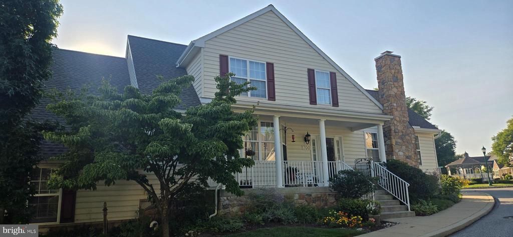 700 ARBOR LANE , KENNETT SQUARE, PA 19348