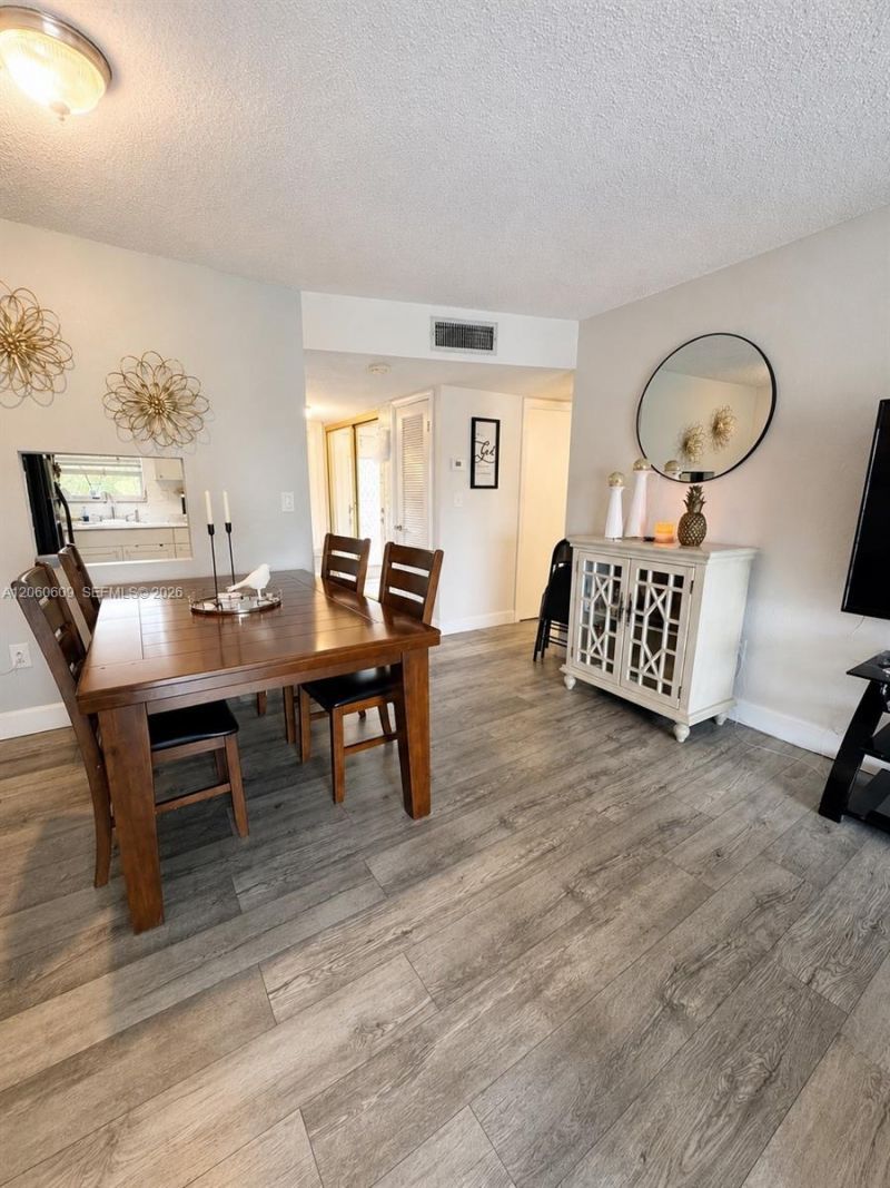 8345 Sunrise Lakes Blvd, Unit 203, Sunrise, FL 33322 Photo