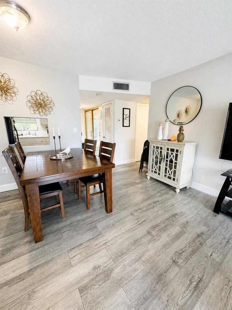 8345 Sunrise Lakes Blvd, Unit 203, Sunrise, FL 33322 Photo