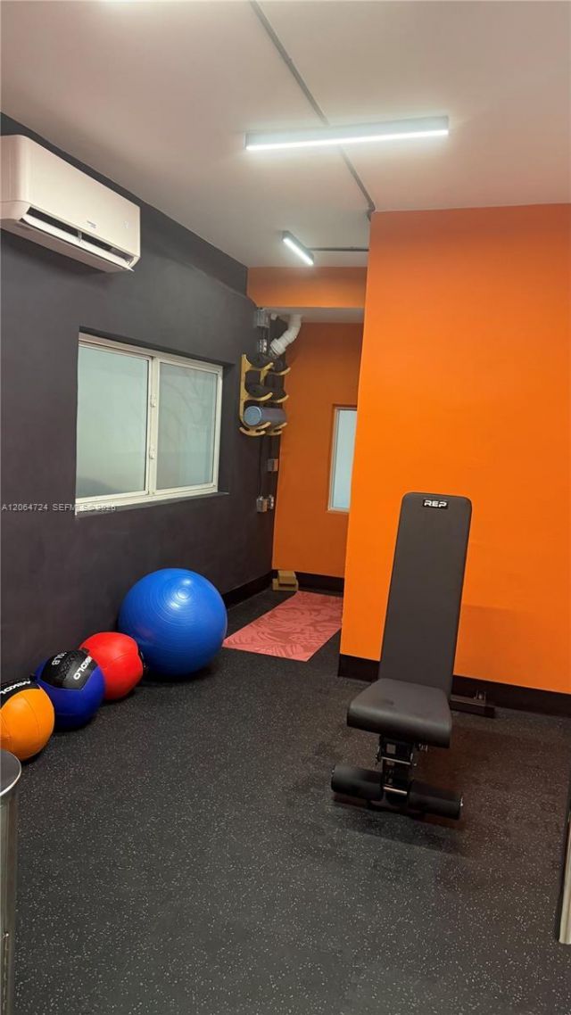 8101 Crespi Blvd, Unit 403, Miami Beach, FL 33141 Photo