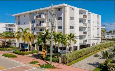 8101 Crespi Blvd, Unit 403, Miami Beach, FL 33141 Photo