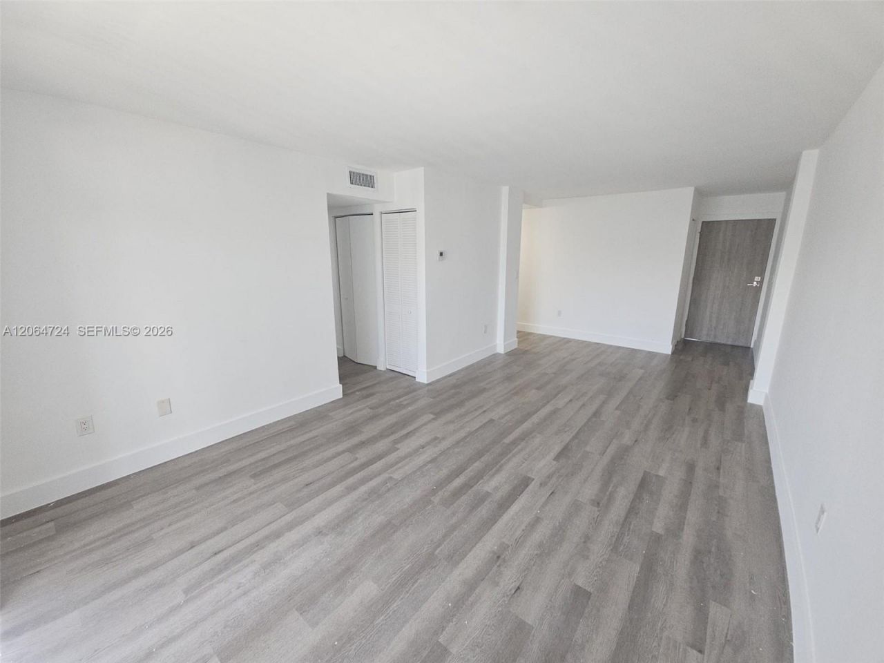 8101 Crespi Blvd, Unit 403, Miami Beach, FL 33141 Photo